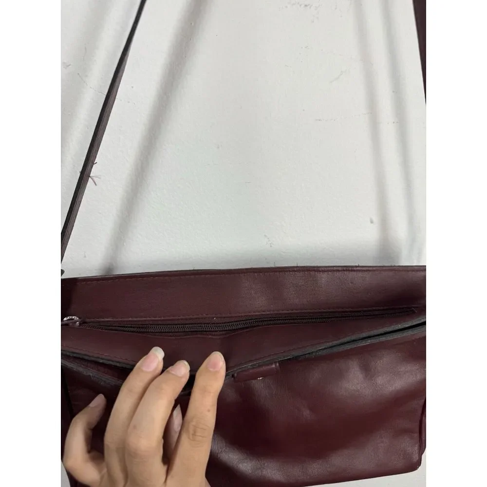 Vintage 80s 90s ETIENNE AIGNER Medium Leather Shoulder Bag Handbag Classic Retro